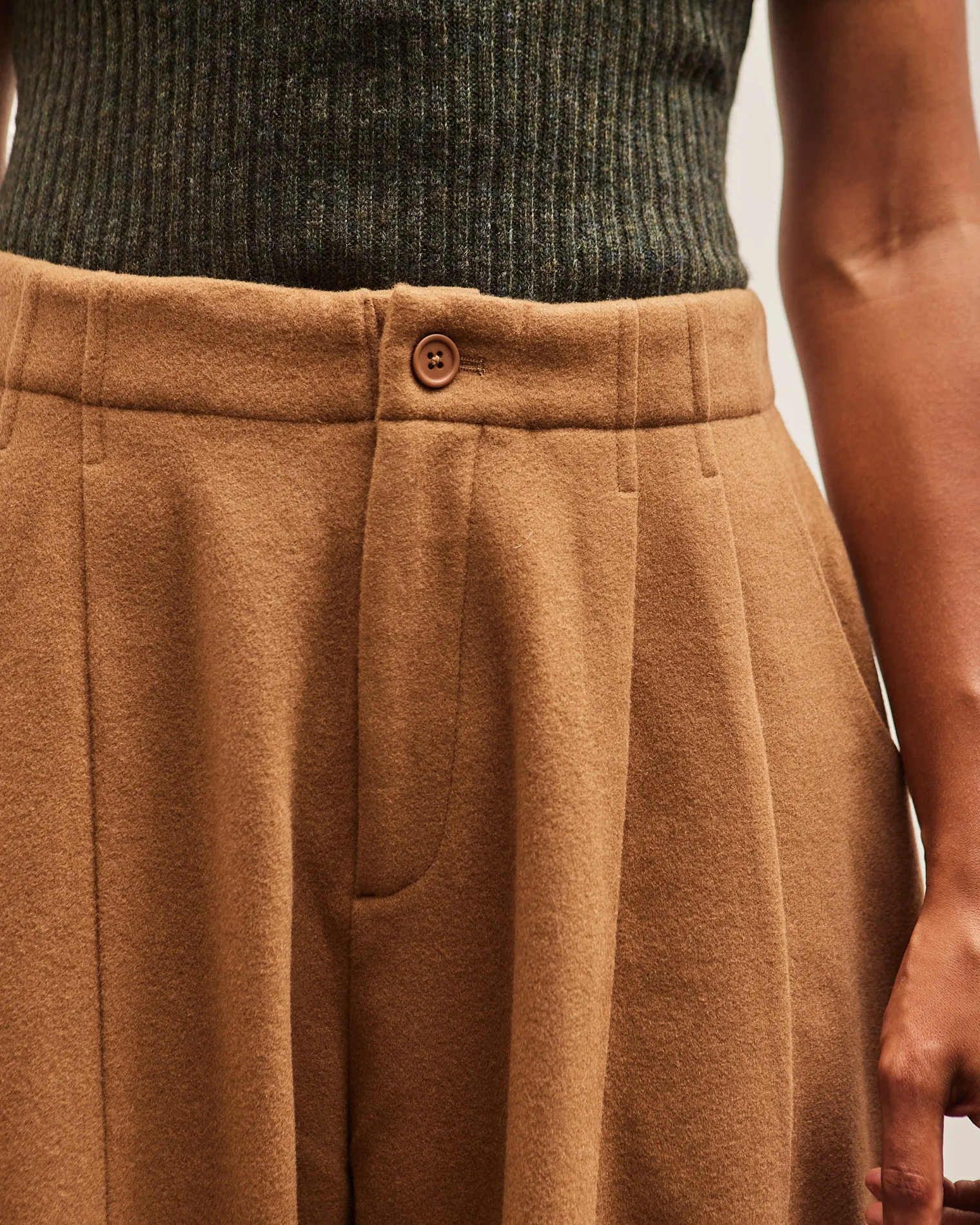 7115 Wool Pleated Trouser, Tan