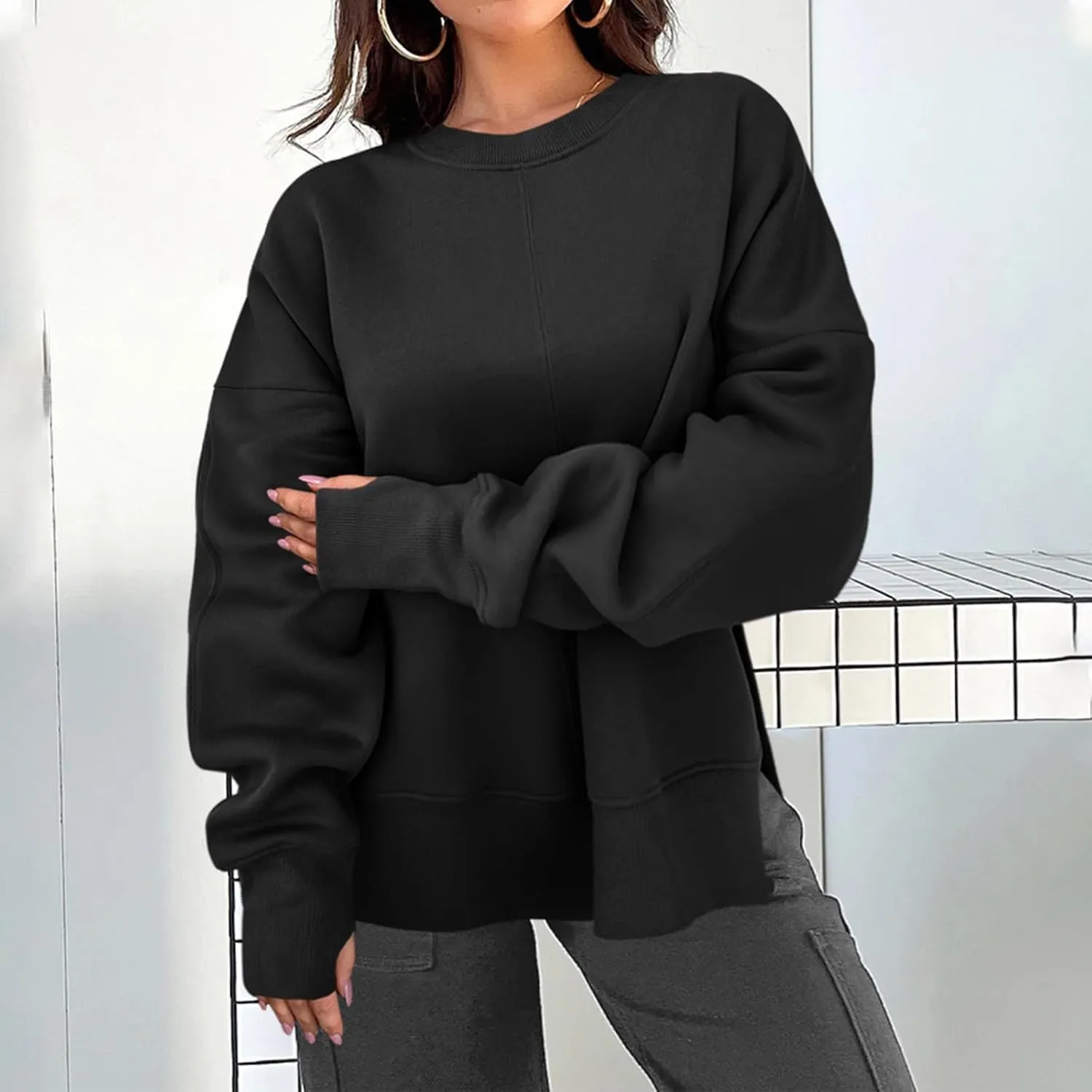 Oversized Sweatshirt for Women Loose Fit Drop Shoulder Split Hem Tops Thumb Hole Trendy Y2K Sweater Pullover