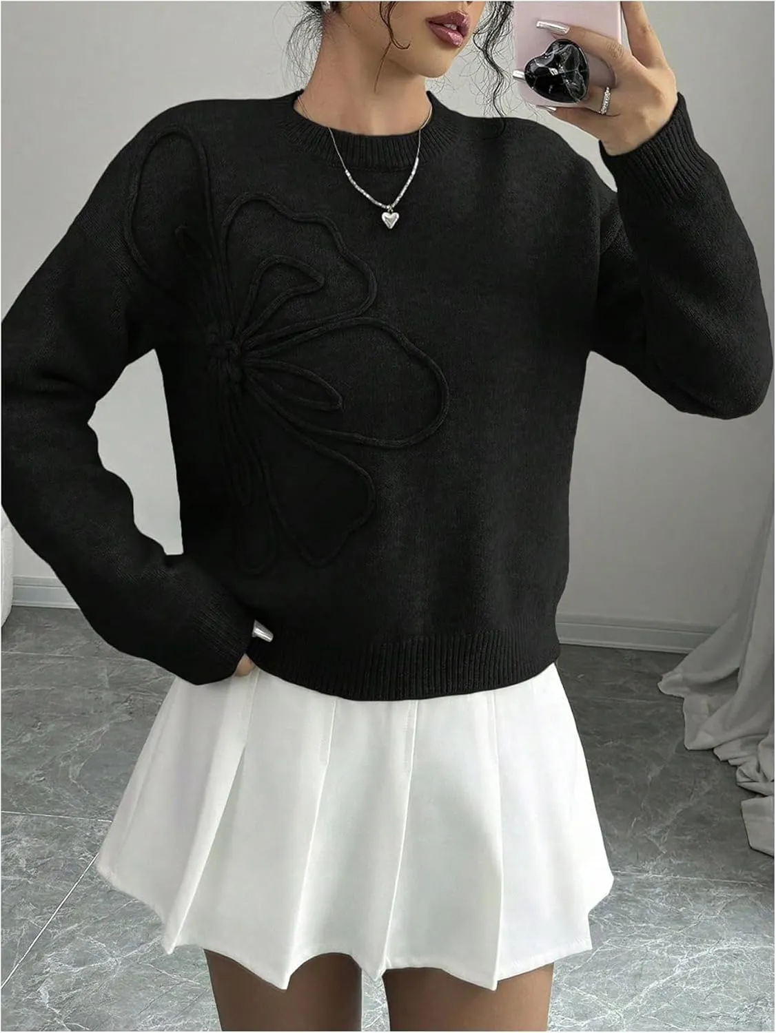 Verdusa Women's 3D Floral Pullover Sweaters Crew Neck Long Sleeve Knit Top
